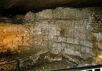 Preatorium walls